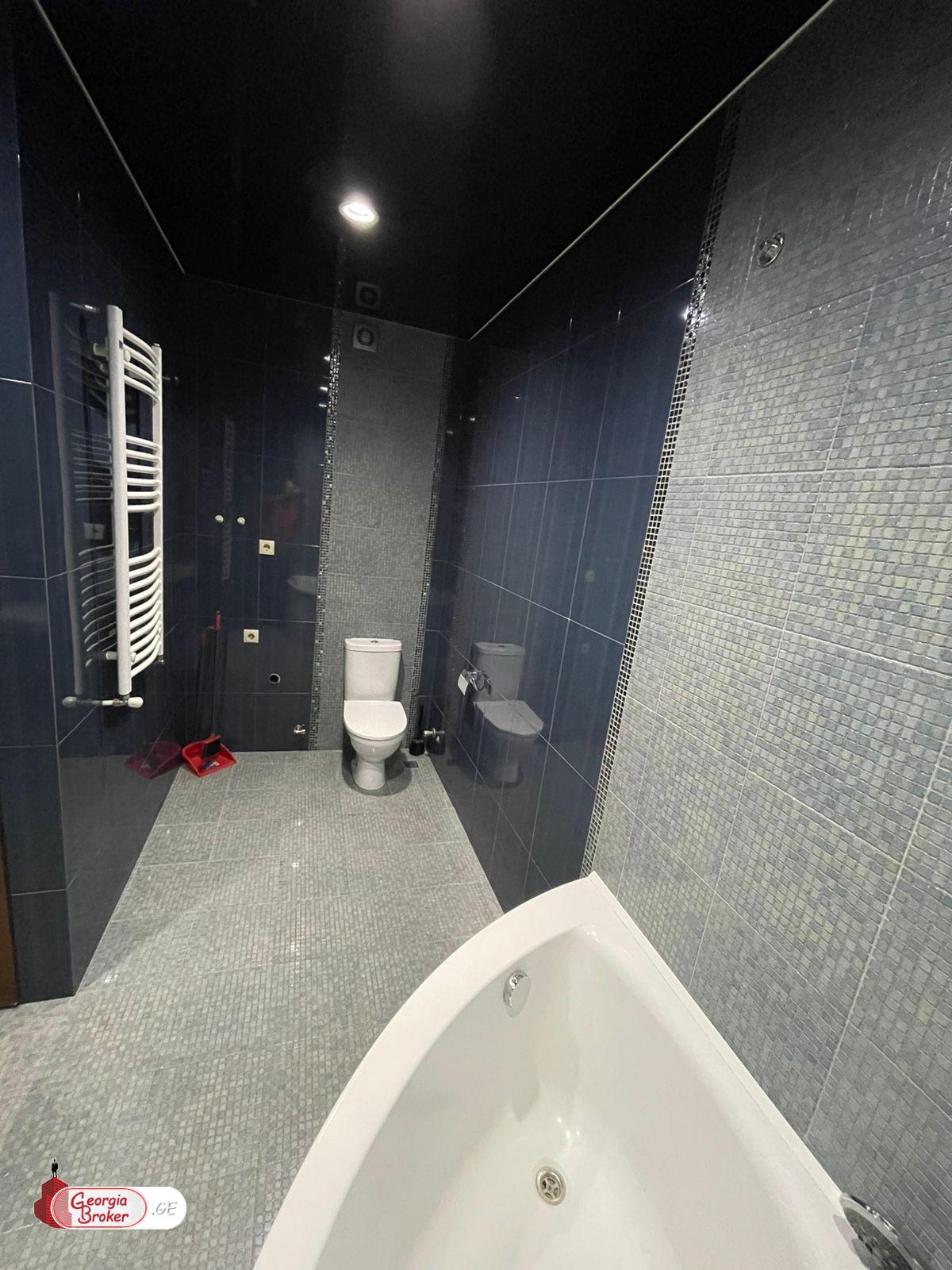 продается квартира с новым ремонтом 3-комнаты